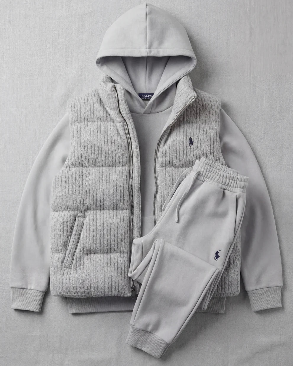 Der Trainingsanzug PL Unisex