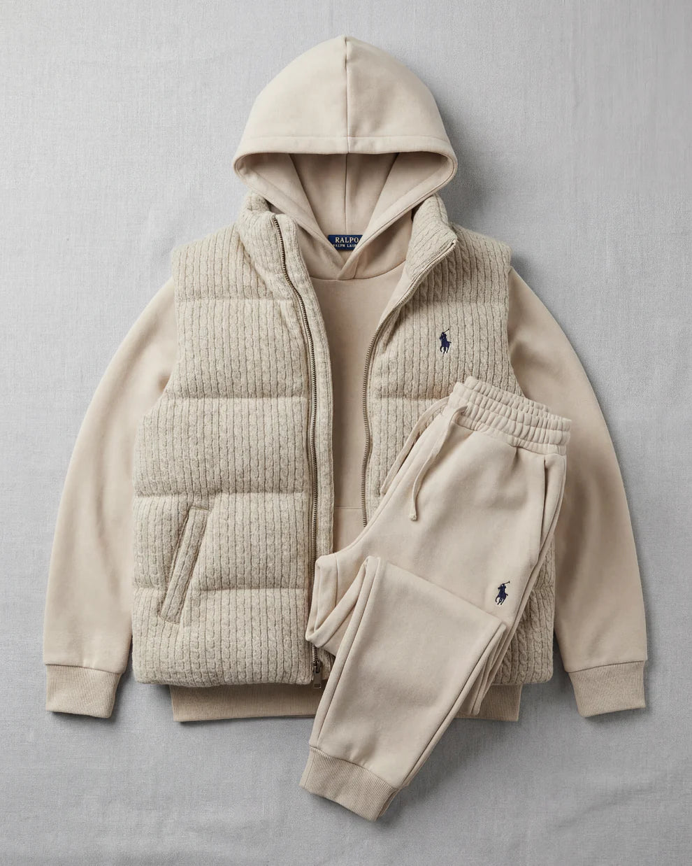 Der Trainingsanzug PL Unisex